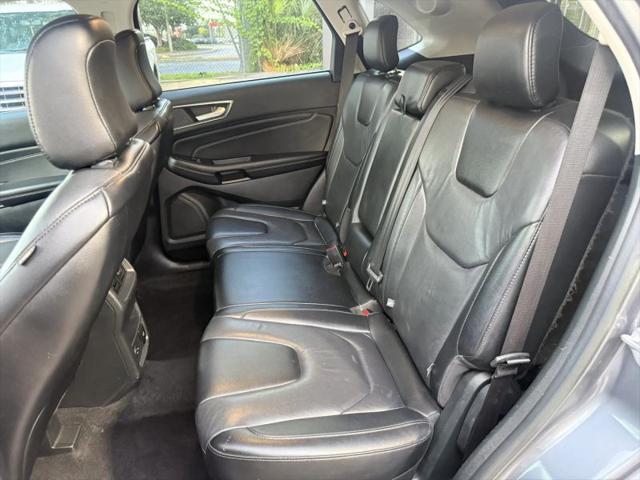 2022 Ford Edge Titanium