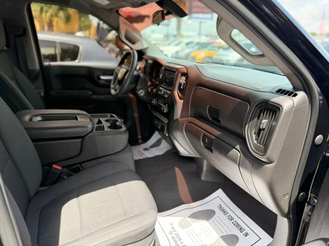 2021 Chevrolet Silverado 1500 2WD Crew Cab Short Bed Custom