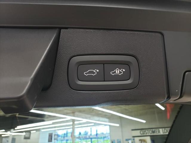 2026 Volvo XC60 Plug-In Hybrid Ultra, T8 AWD Electric/Gasoline, Dark