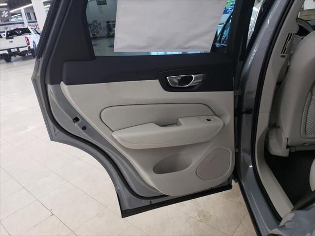 2026 Volvo XC60 Plug-In Hybrid Ultra, T8 AWD Electric/Gasoline, Dark