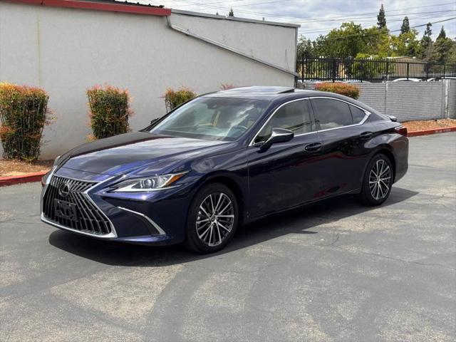 2023 Lexus ES 300h 300h