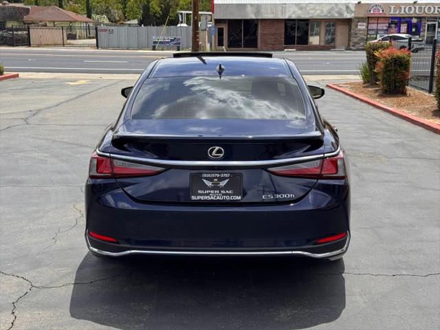 2023 Lexus ES 300h 300h