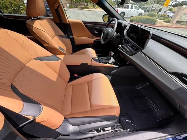2023 Lexus ES 300h 300h
