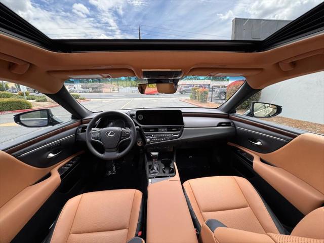 2023 Lexus ES 300h 300h