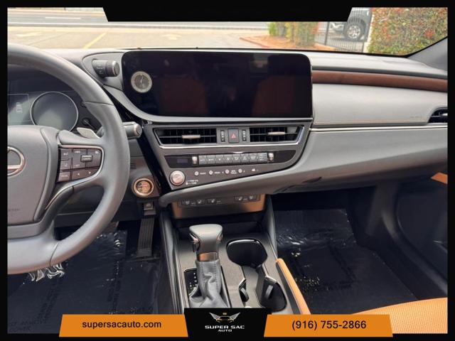 2023 Lexus ES 300h 300h
