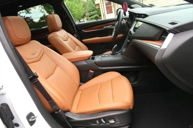 2022 Cadillac XT5 AWD Premium Luxury