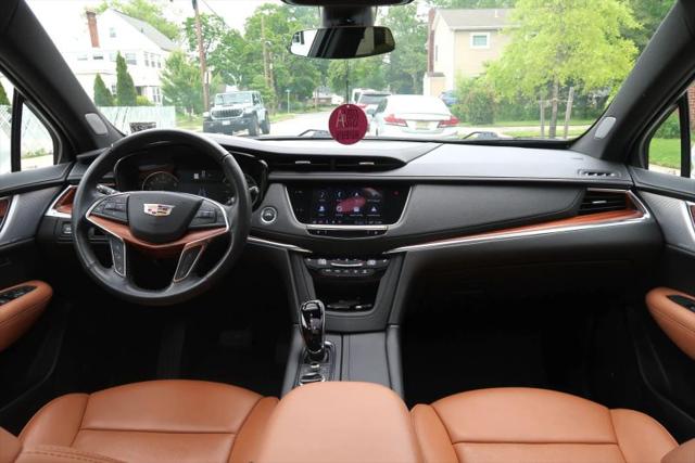 2022 Cadillac XT5 AWD Premium Luxury