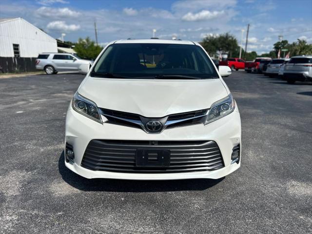 2018 Toyota Sienna Limited Premium 7 Passenger