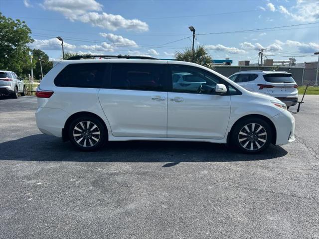 2018 Toyota Sienna Limited Premium 7 Passenger