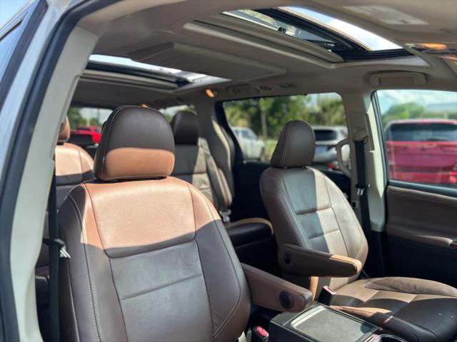 2018 Toyota Sienna Limited Premium 7 Passenger