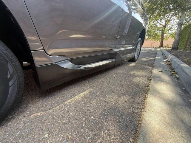 2013 Toyota Sienna XLE V6 8 Passenger