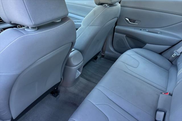 2025 Hyundai Elantra SEL Sport