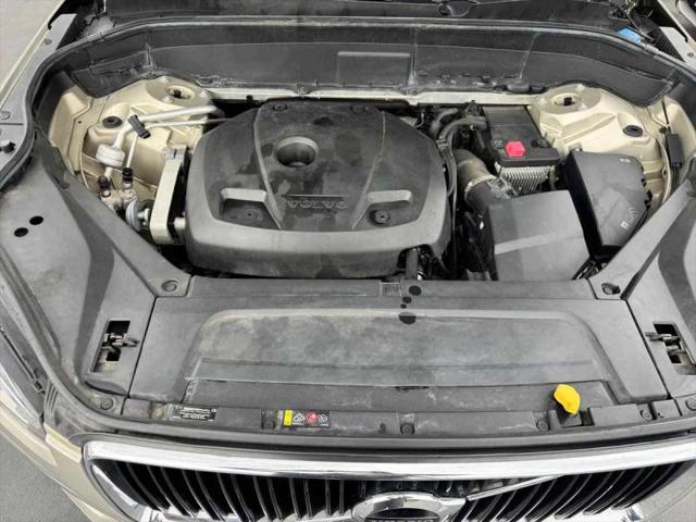 2016 Volvo XC90 T5 Momentum