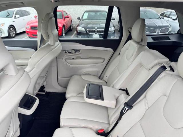 2016 Volvo XC90 T5 Momentum