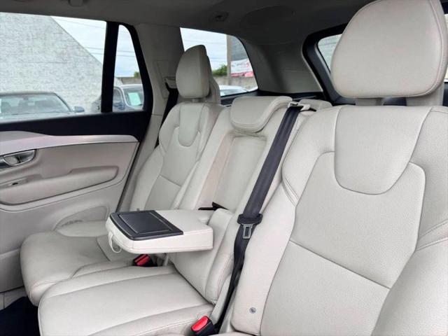 2016 Volvo XC90 T5 Momentum