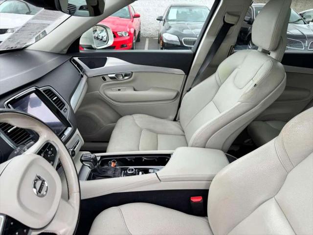 2016 Volvo XC90 T5 Momentum