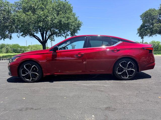 2023 Nissan Altima SR FWD