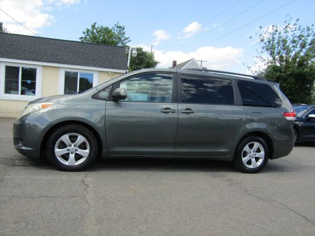 2013 Toyota Sienna LE V6 8 Passenger for sale in Manassas, VA