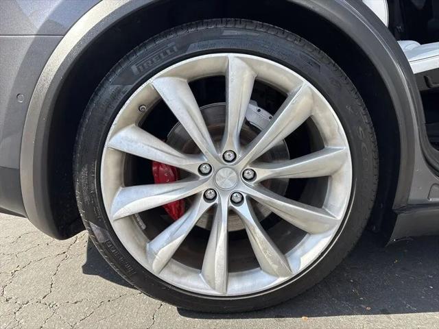 2016 Tesla Model X P90D