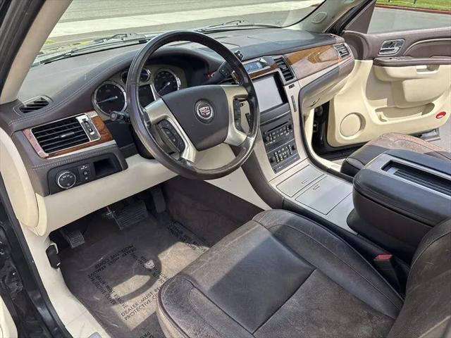 2011 Cadillac Escalade ESV Platinum Edition