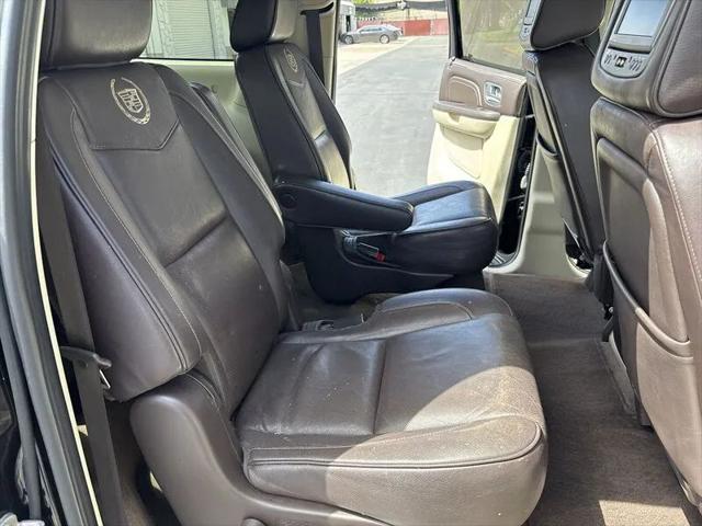 2011 Cadillac Escalade ESV Platinum Edition