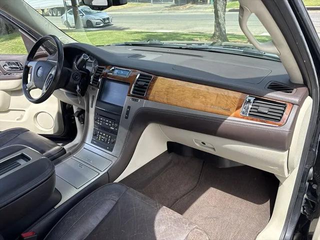 2011 Cadillac Escalade ESV Platinum Edition