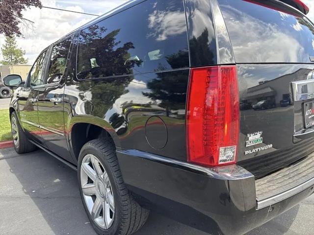 2011 Cadillac Escalade ESV Platinum Edition