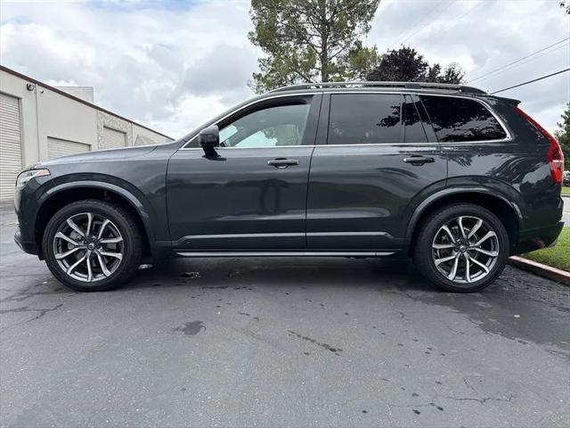 2017 Volvo XC90 T6 Momentum