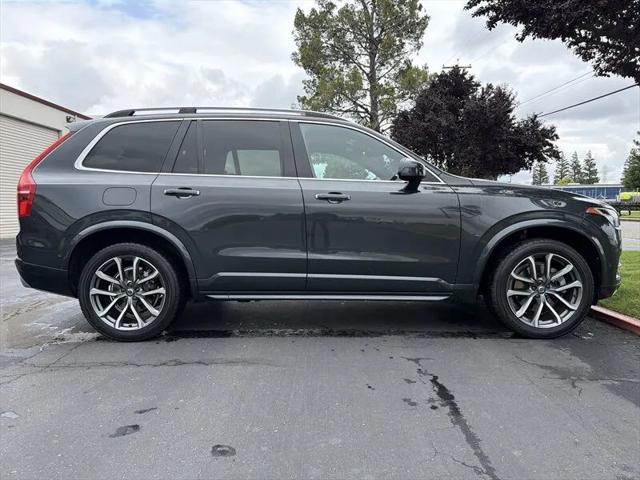 2017 Volvo XC90 T6 Momentum