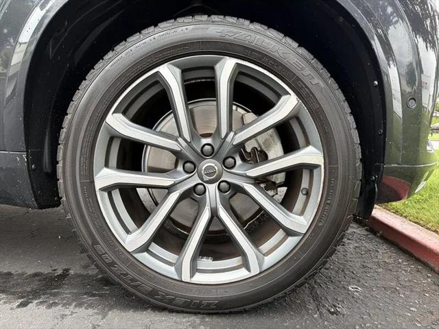 2017 Volvo XC90 T6 Momentum