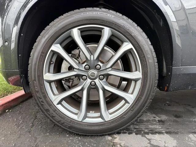 2017 Volvo XC90 T6 Momentum
