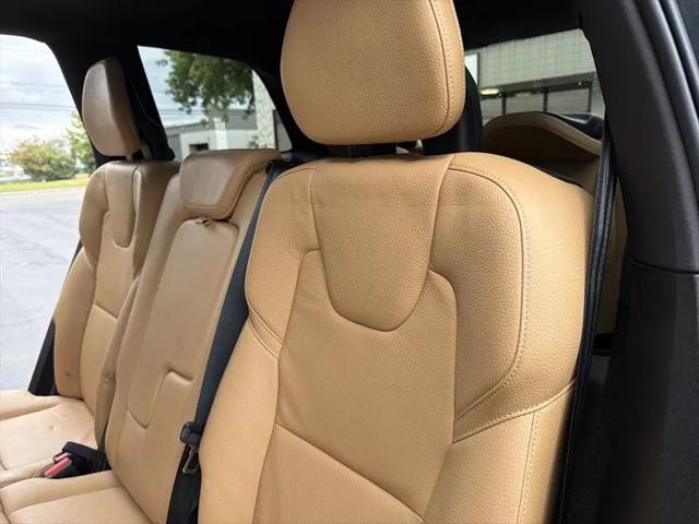 2017 Volvo XC90 T6 Momentum