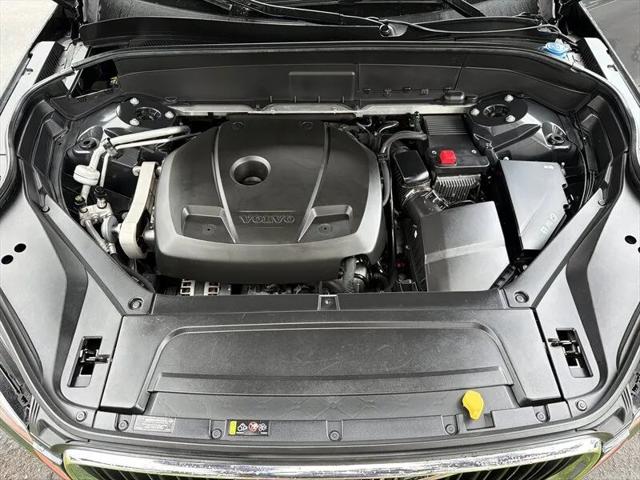 2017 Volvo XC90 T6 Momentum