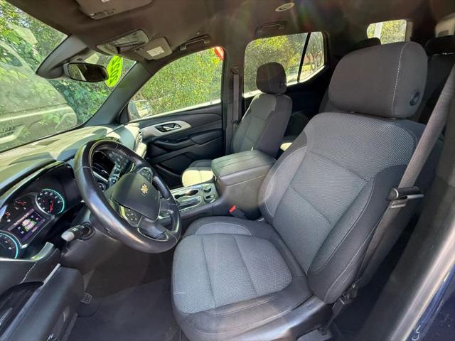 2022 Chevrolet Traverse AWD LT Cloth