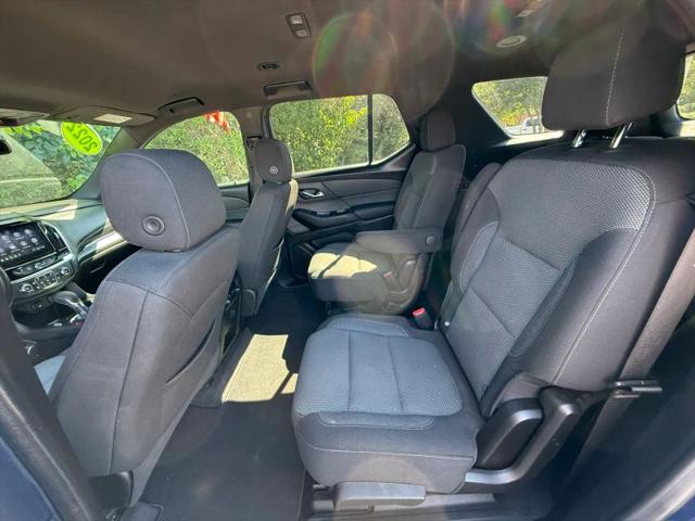 2022 Chevrolet Traverse AWD LT Cloth