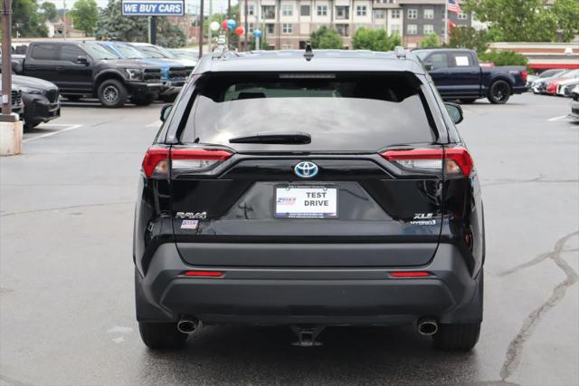 2020 Toyota RAV4 Hybrid XLE