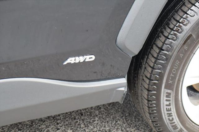 2020 Toyota RAV4 Hybrid XLE