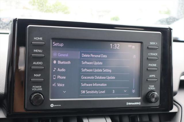 2020 Toyota RAV4 Hybrid XLE