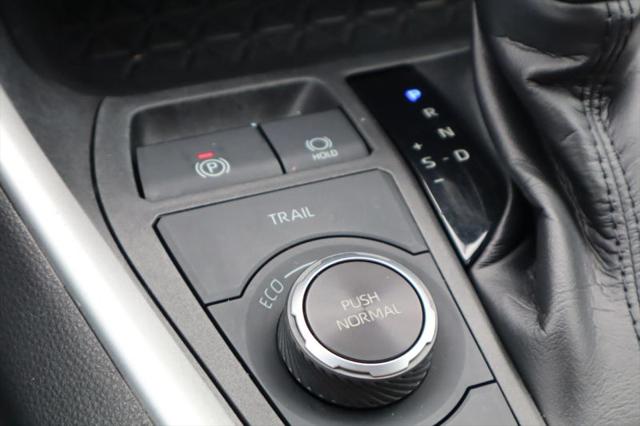 2020 Toyota RAV4 Hybrid XLE