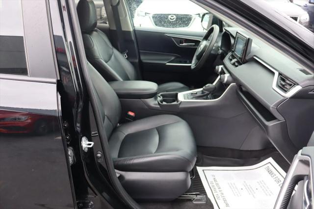 2020 Toyota RAV4 Hybrid XLE