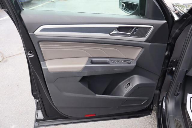 2021 Volkswagen Atlas 3.6L V6 SE w/Technology R-Line