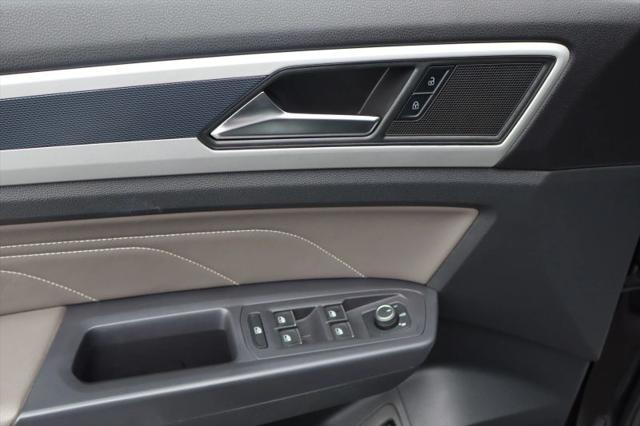 2021 Volkswagen Atlas 3.6L V6 SE w/Technology R-Line