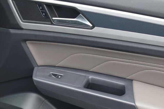 2021 Volkswagen Atlas 3.6L V6 SE w/Technology R-Line