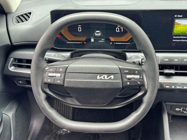 2025 Kia K4 LX