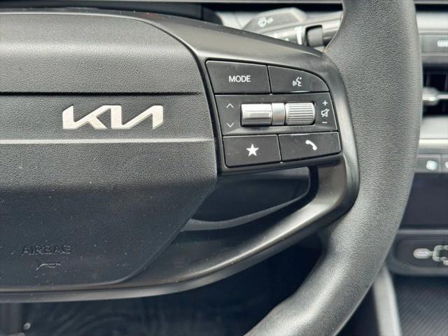 2025 Kia K4 LX