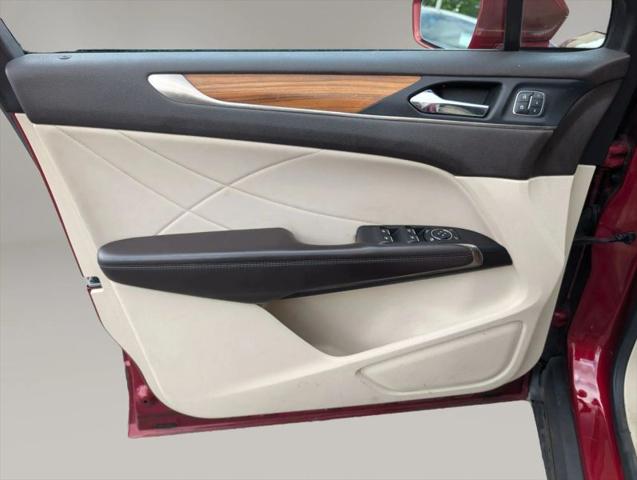 2015 Lincoln MKC Base