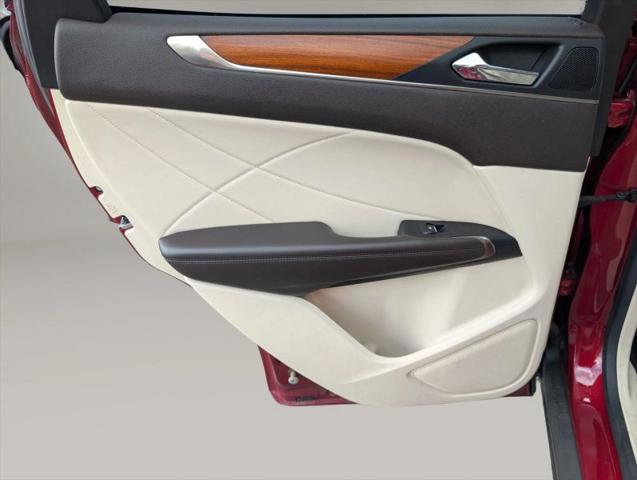 2015 Lincoln MKC Base