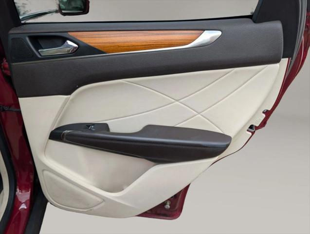 2015 Lincoln MKC Base
