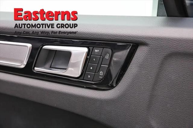 2023 Porsche Cayenne Platinum Edition