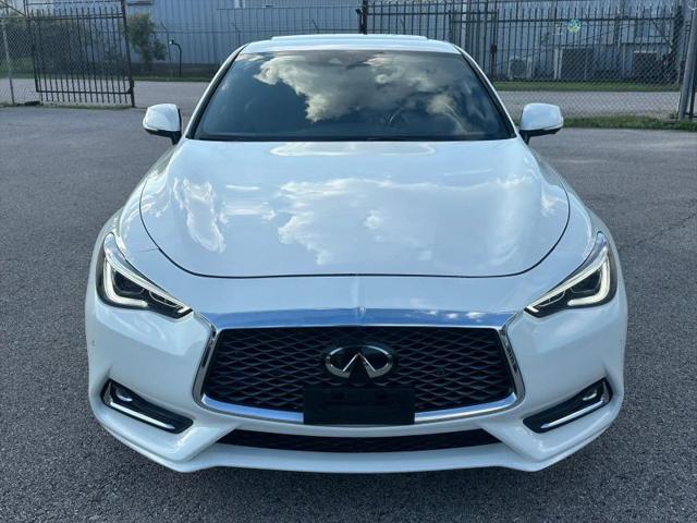 2022 INFINITI Q60 LUXE